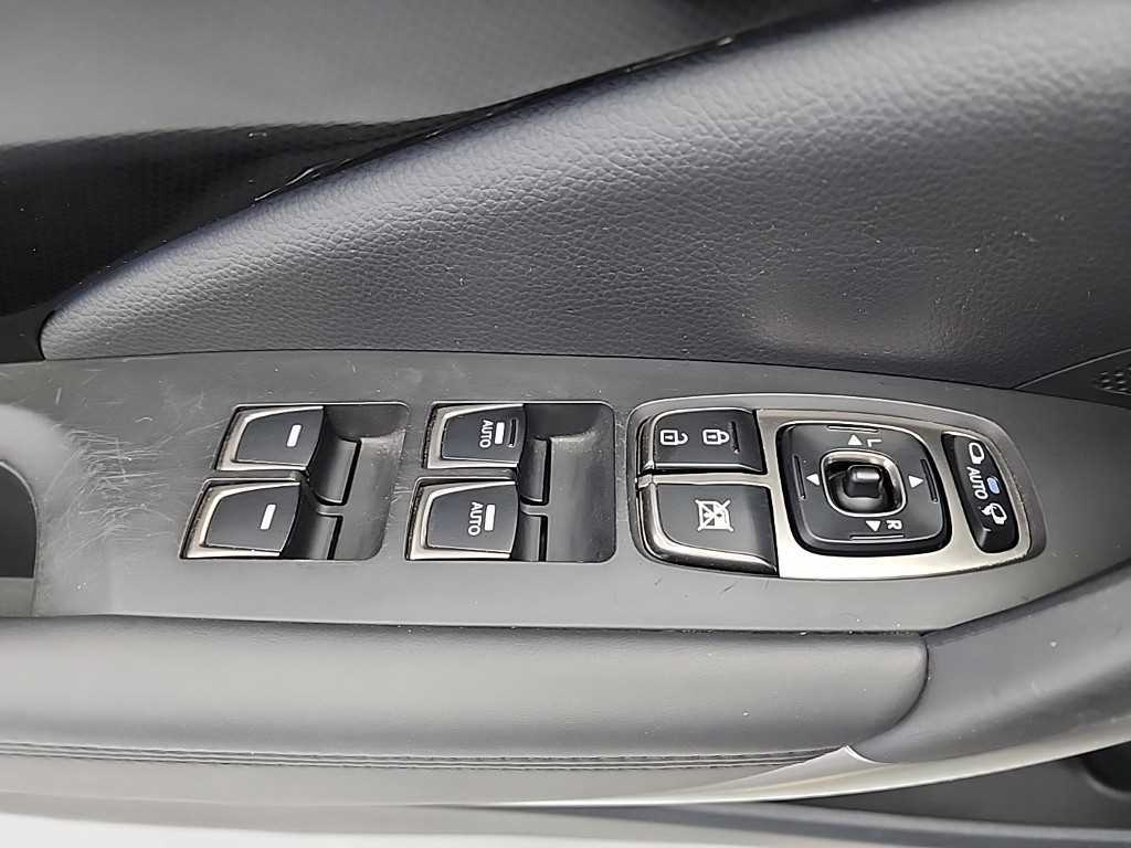 HYUNDAI Grandeur 2012 Plateado - Importación desde Corea - HF Imports Iquique - Foto 17