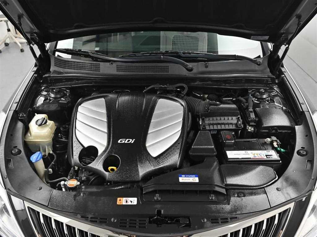 HYUNDAI Grandeur - Vista 6