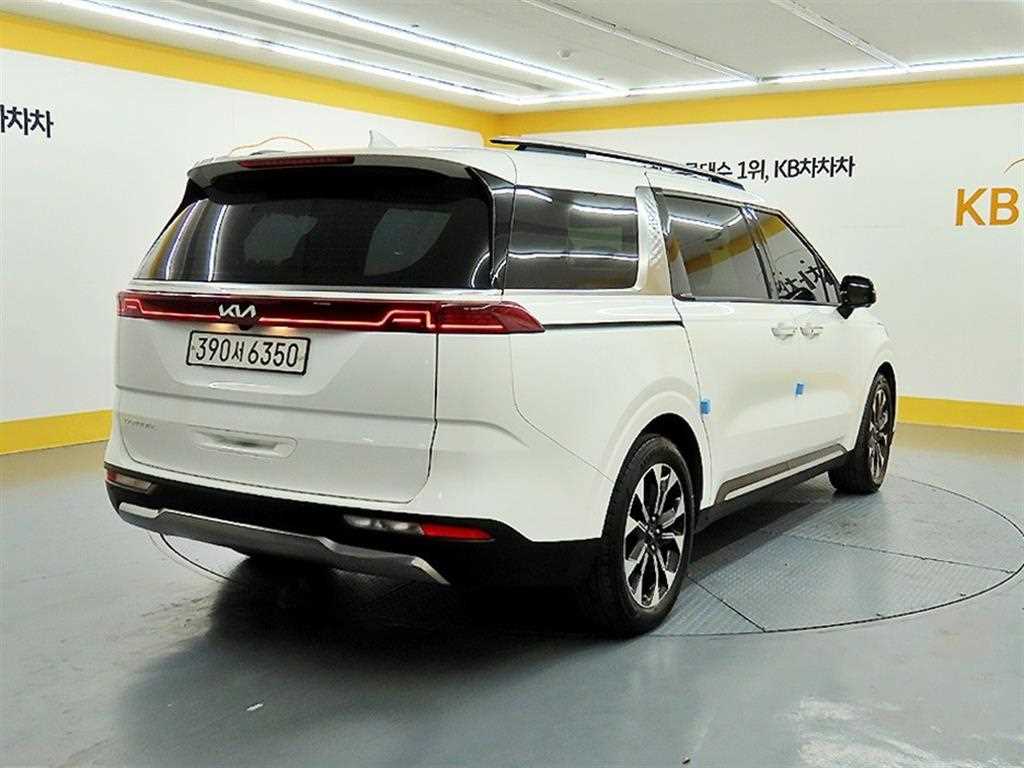 KIA Carnival - Vista 4