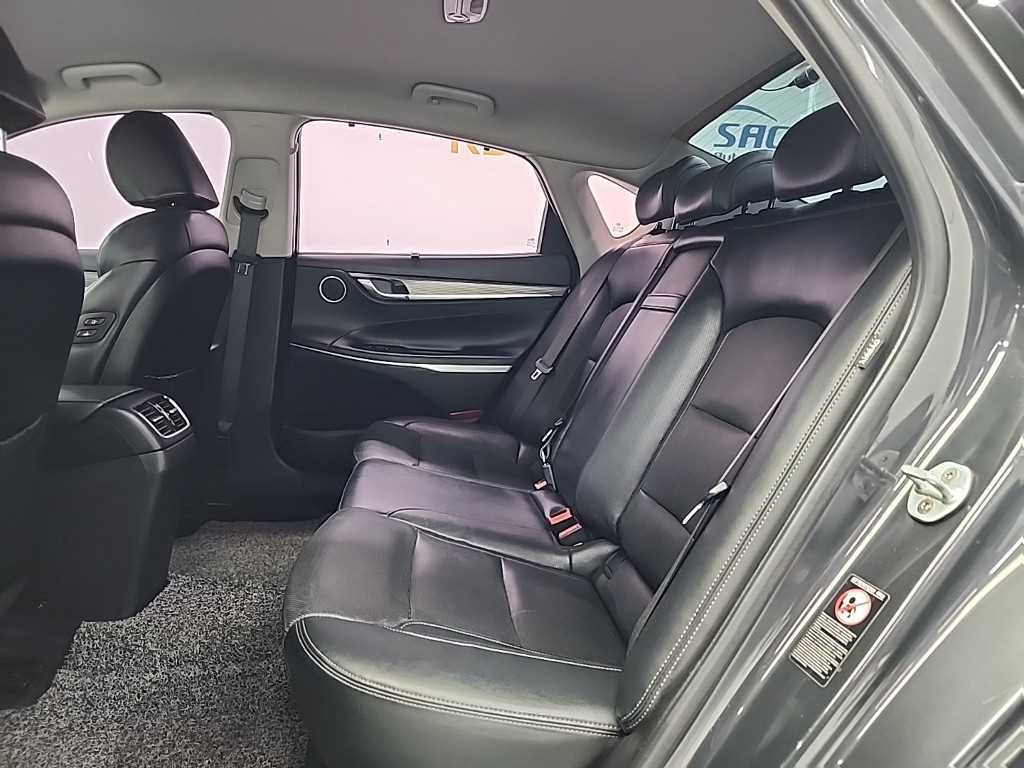 HYUNDAI Grandeur - Vista 12