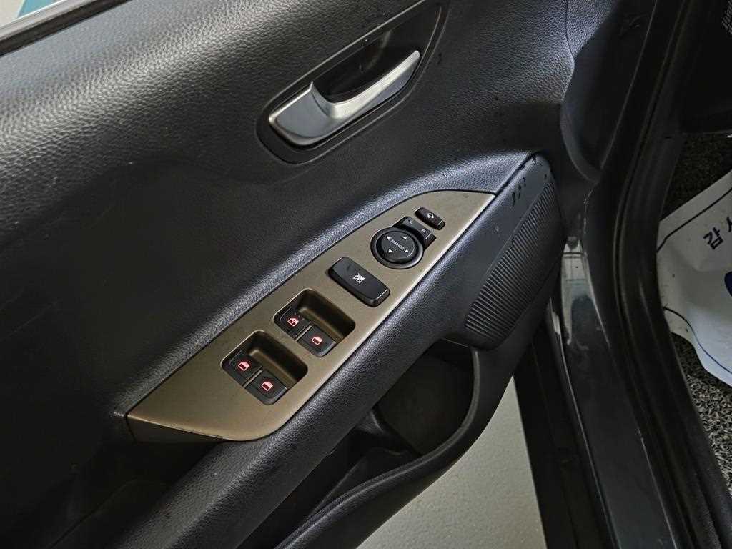 KIA Stonic - Vista 12