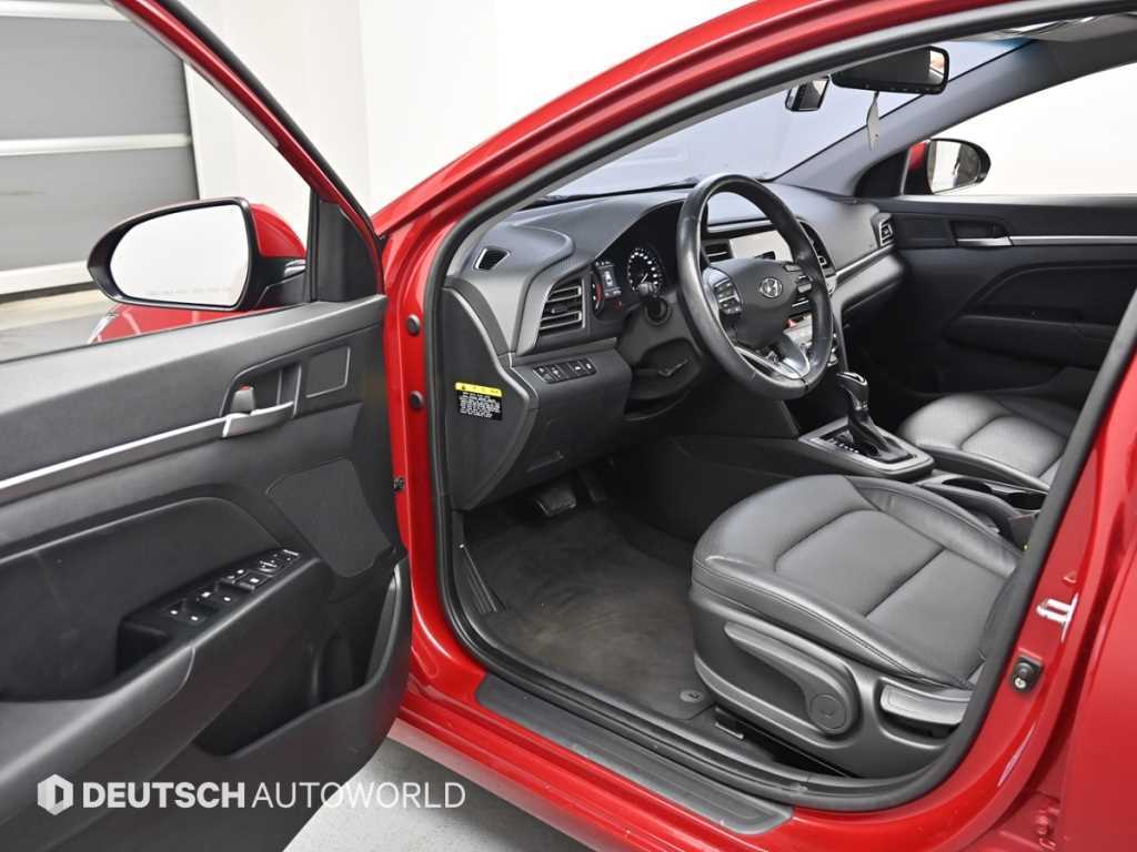 HYUNDAI Avante - Vista 11