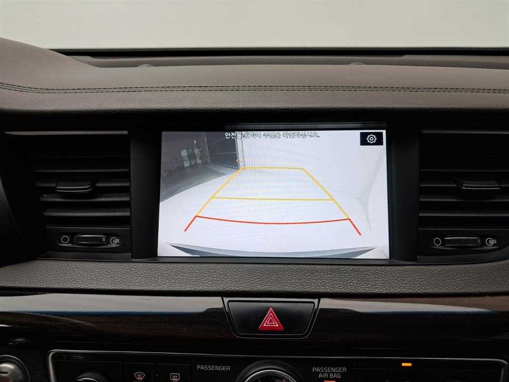 KIA K7 - Vista 10
