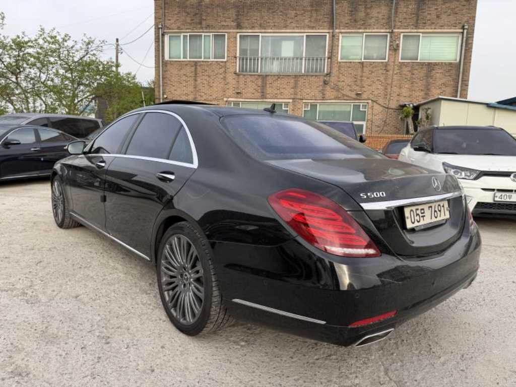 Mercedes Benz S Class - Vista 4