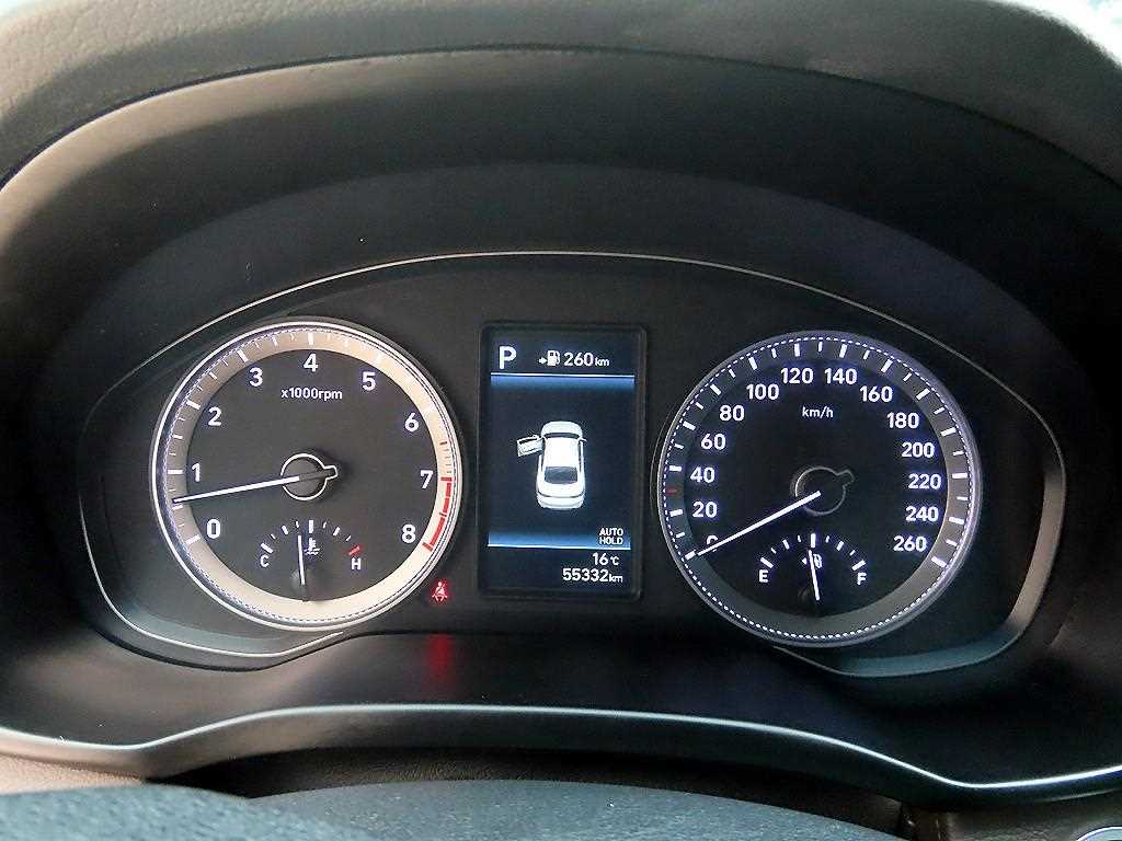 HYUNDAI Grandeur - Vista 9