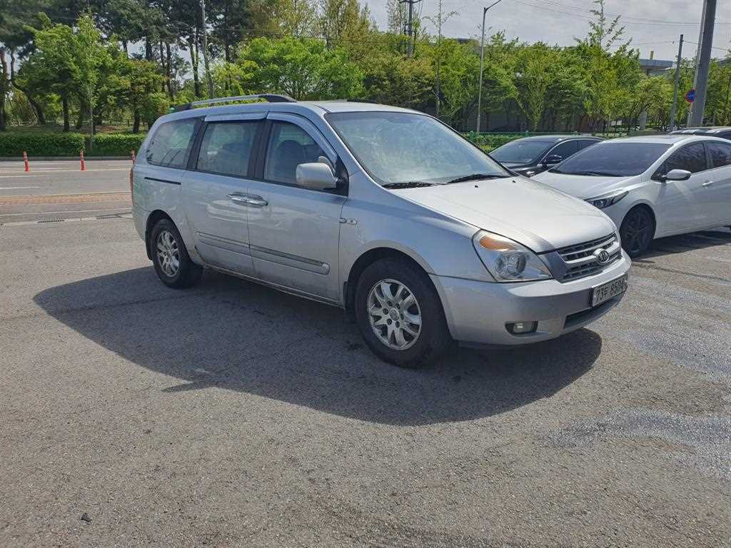 KIA Carnival - Vista 2