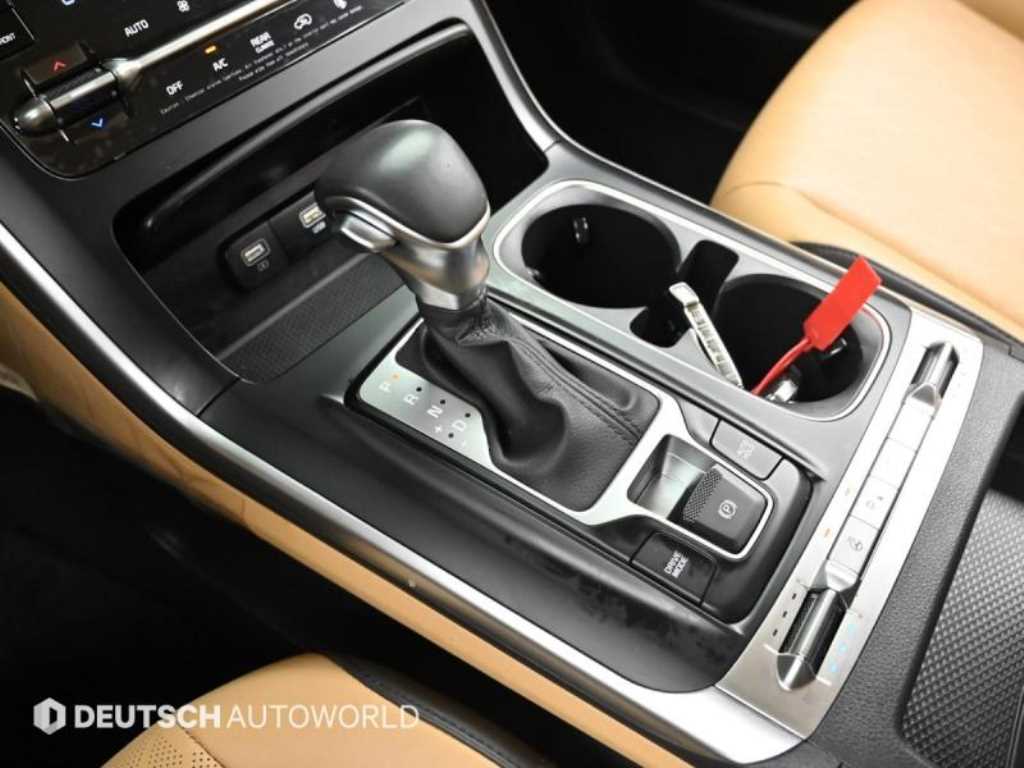 KIA Carnival - Vista 9