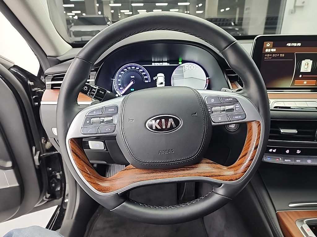 KIA K9 - Vista 9