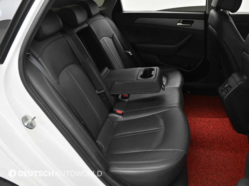 HYUNDAI Sonata - Vista 12