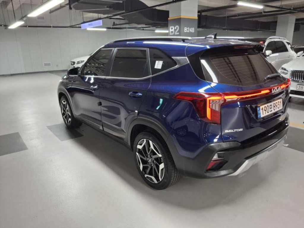 KIA Seltos - Vista 3