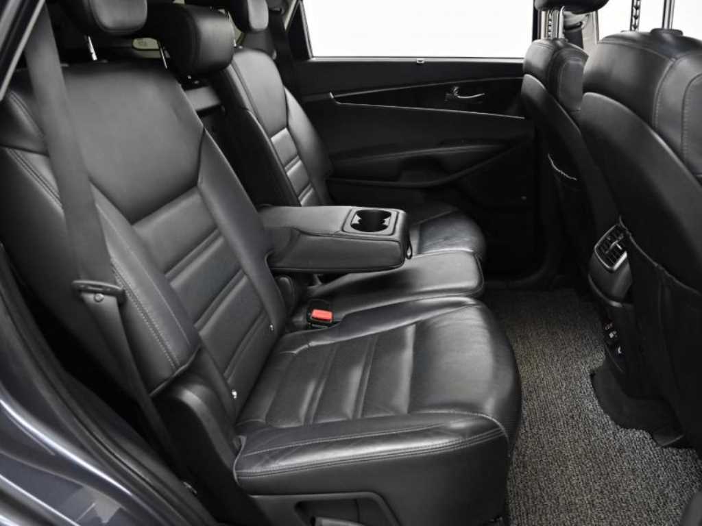 KIA Sorento - Vista 12