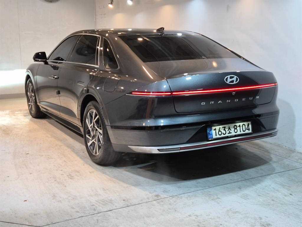 HYUNDAI Grandeur - Vista 4
