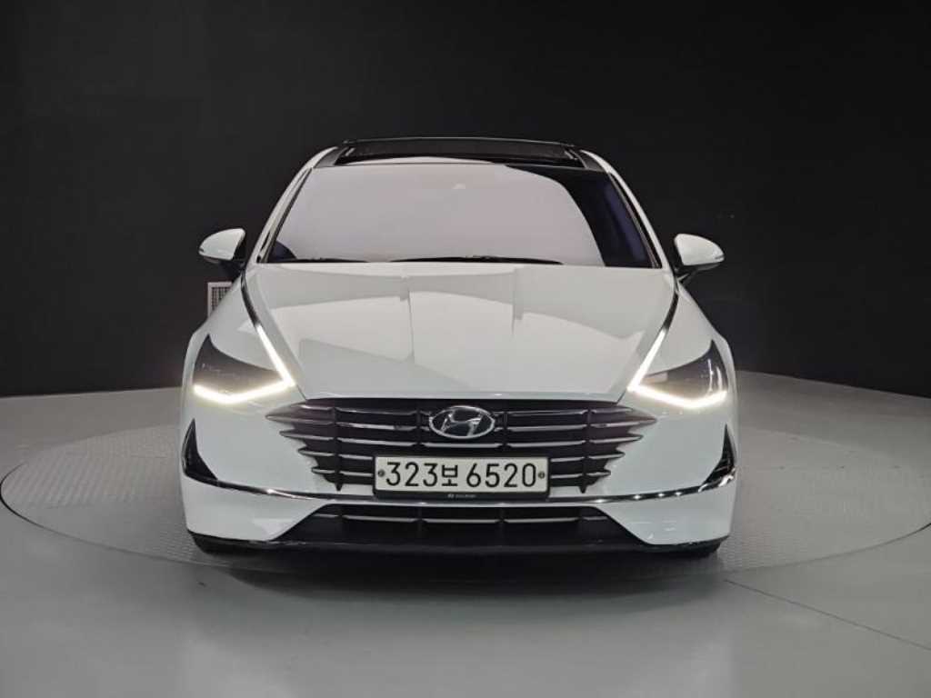 HYUNDAI Sonata - Vista 2