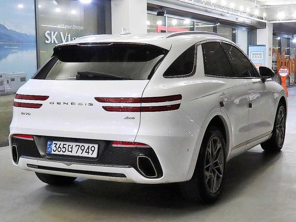 Genesis GV70 - Vista 4