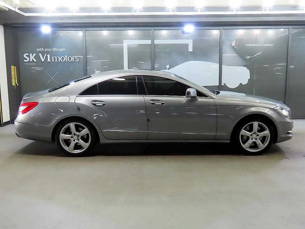 Mercedes Benz CLS Class - Vista 5