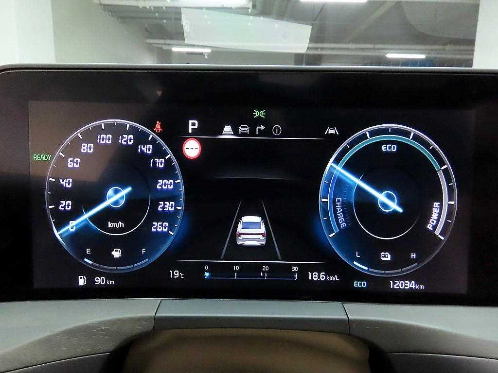 KIA K8 - Vista 6