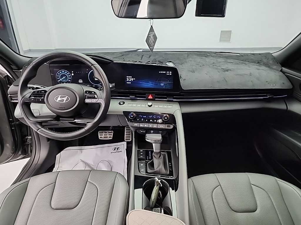 HYUNDAI Avante - Vista 7