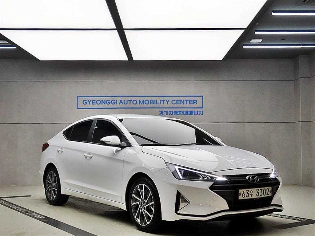 HYUNDAI Avante 2019 Blanco - Importación desde Corea - HF Imports Iquique - Foto 1