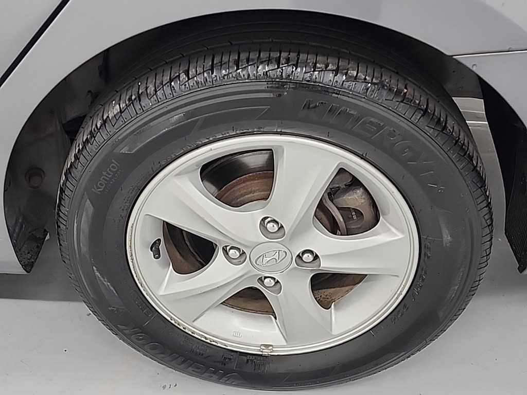 HYUNDAI Accent 2014 Gris - Importación desde Corea - HF Imports Iquique - Foto 20