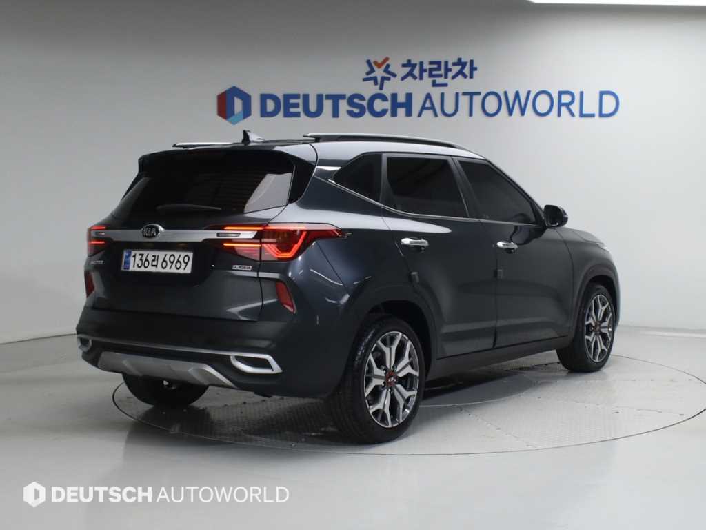 KIA Seltos - Vista 2