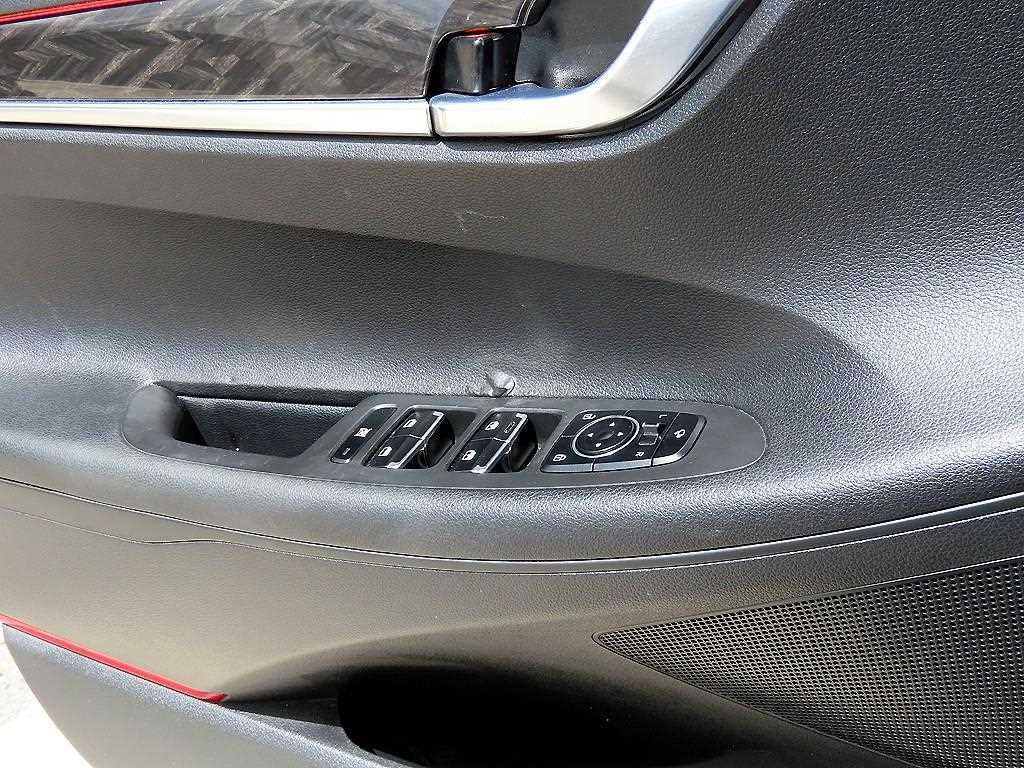 HYUNDAI Grandeur - Vista 11