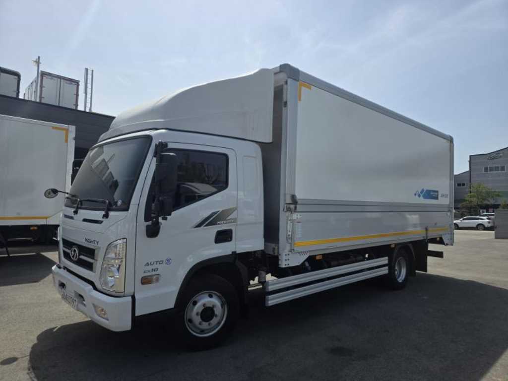 medium and large cargo truck - Vista 3