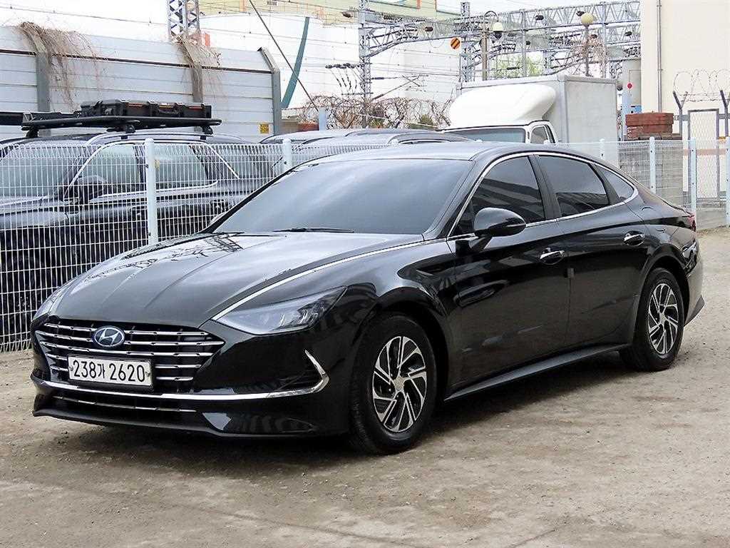 HYUNDAI Sonata - Vista 2