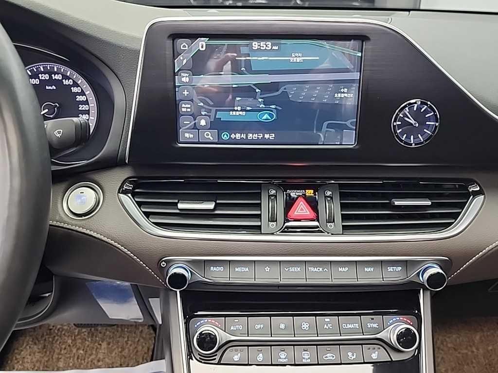 HYUNDAI Grandeur - Vista 10
