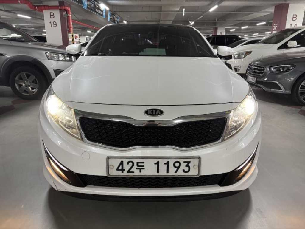 KIA K5 2011 Blanco - Importación desde Corea - HF Imports Iquique - Foto 1