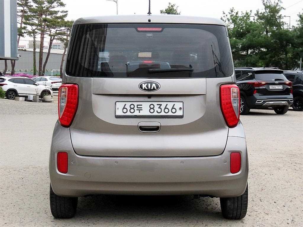 KIA Ray - Vista 4