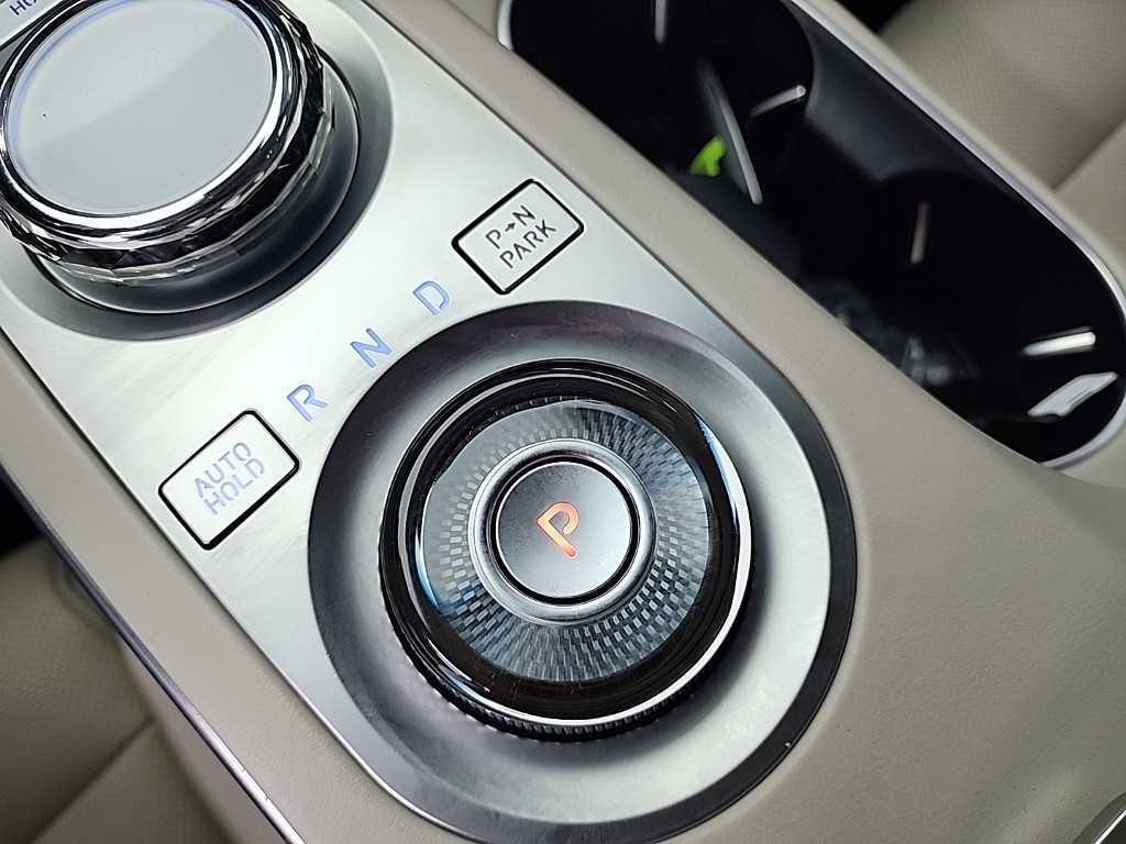 Genesis GV70 - Vista 8