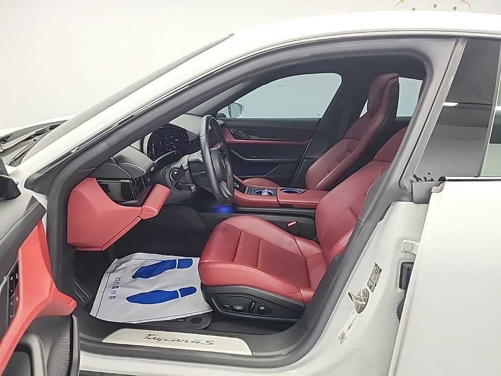 Porsche Taycan - Vista 11