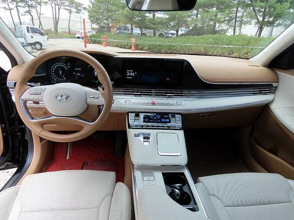 HYUNDAI Grandeur - Vista 7
