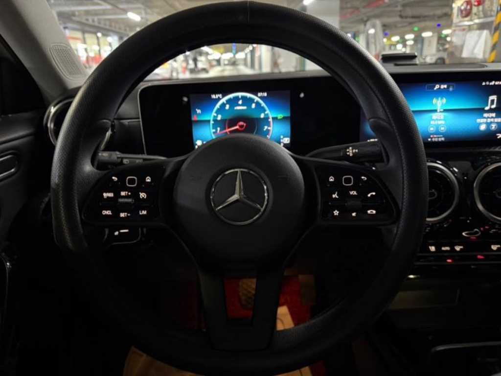 Mercedes Benz A Class - Vista 8