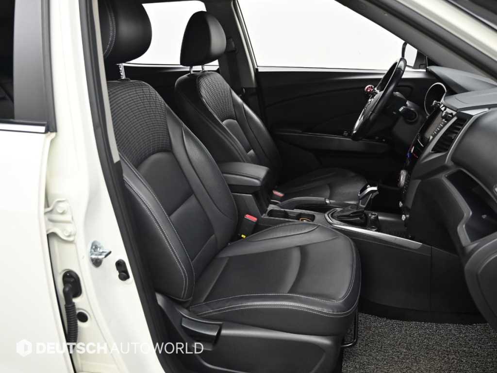 Ssangyong Tivoli - Vista 10