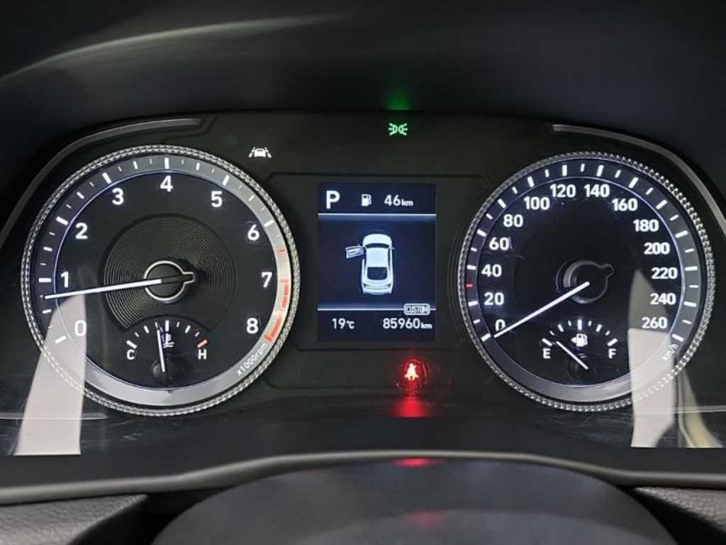 HYUNDAI Sonata - Vista 6