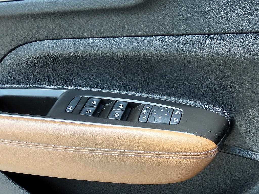 SAMSUNG QM6 - Vista 11