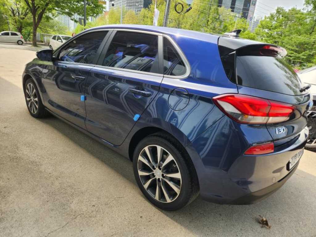 HYUNDAI i30 - Vista 6