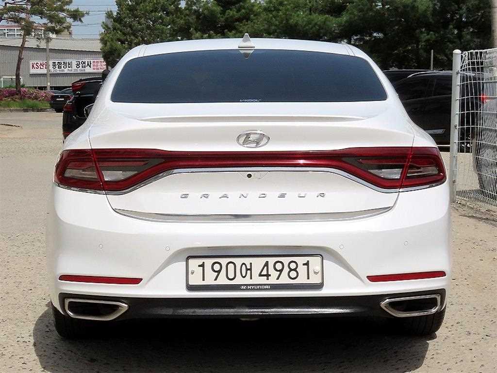 HYUNDAI Grandeur - Vista 4
