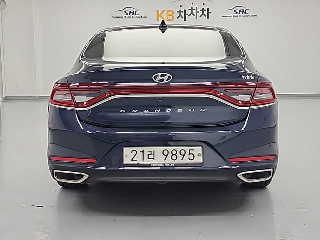 HYUNDAI Grandeur - Vista 3