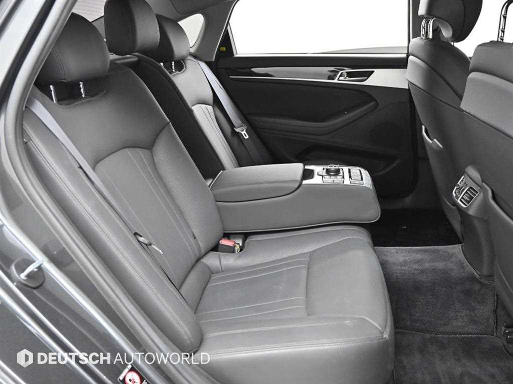 Genesis G80 - Vista 12