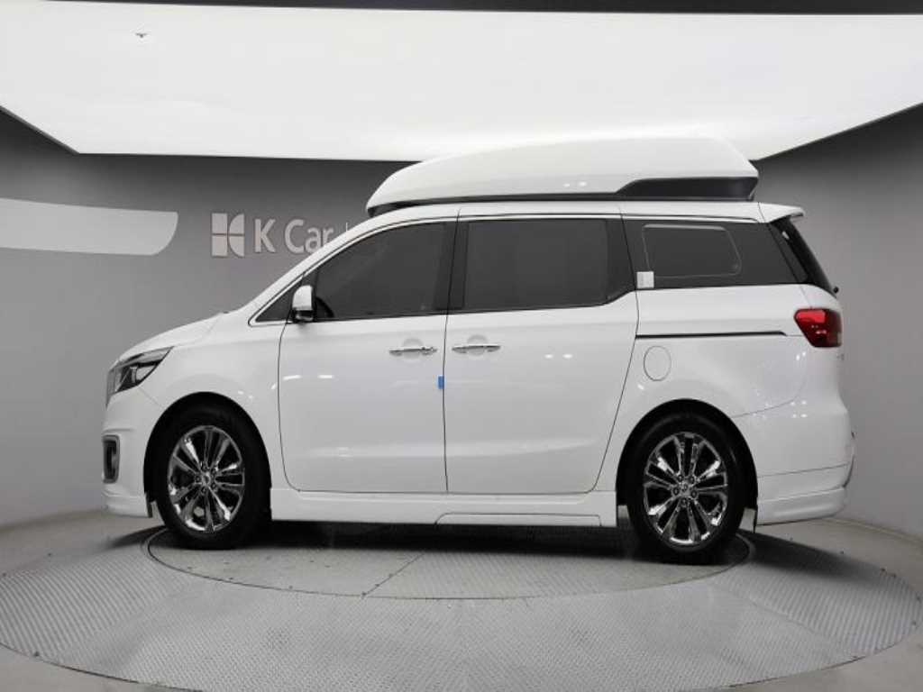 KIA Carnival - Vista 3