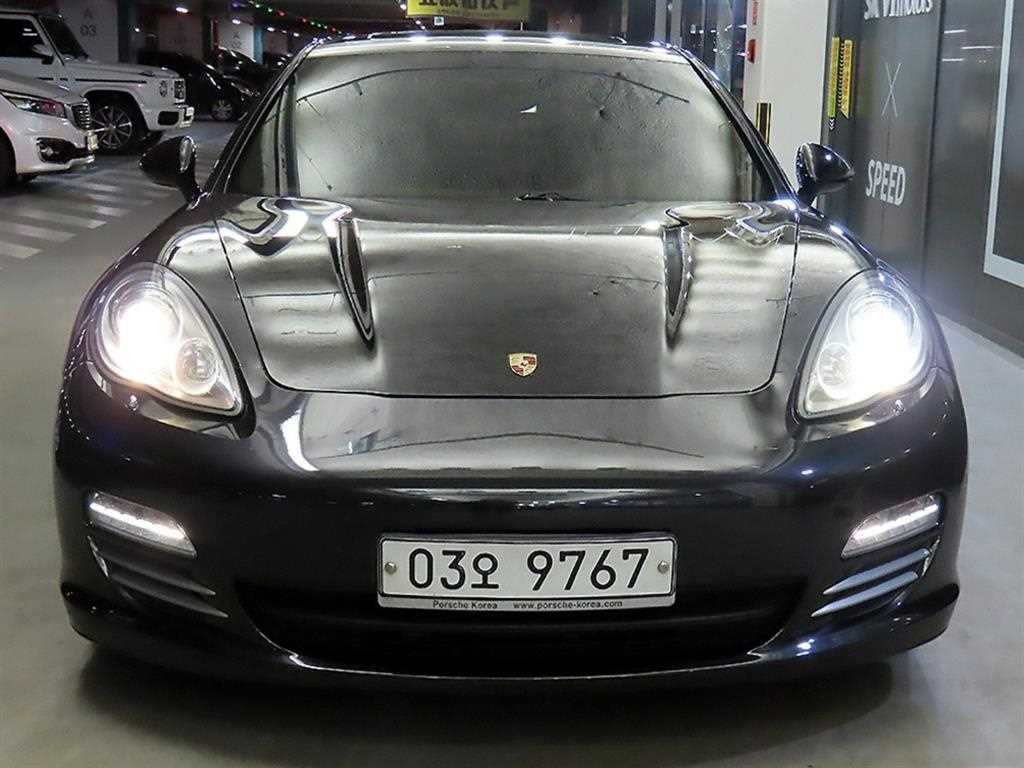 Porsche Panamera - Vista 2