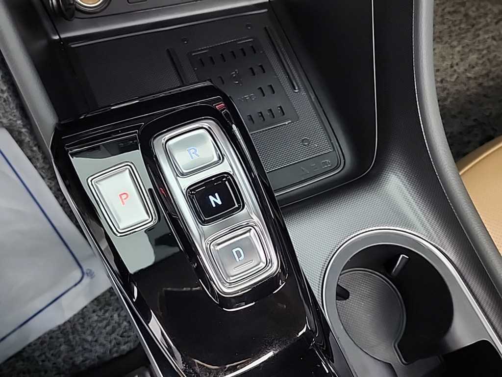 HYUNDAI Sonata - Vista 8