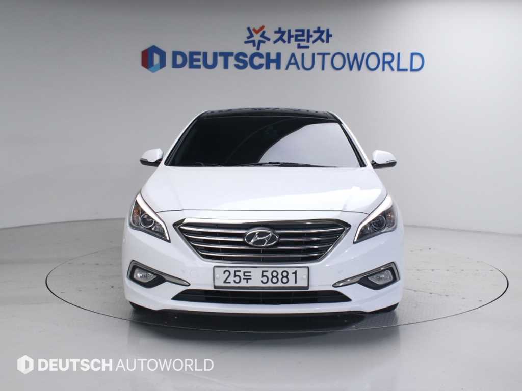 HYUNDAI Sonata - Vista 3