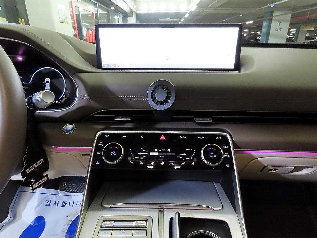 Genesis GV80 - Vista 11