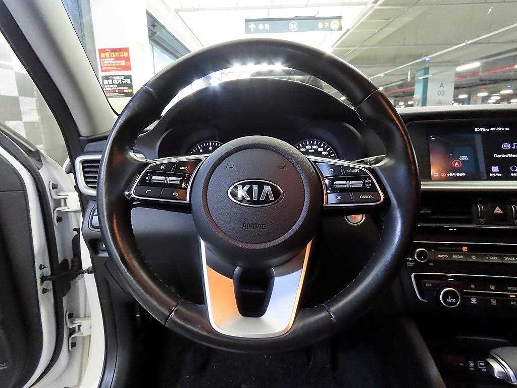 KIA K5 - Vista 8