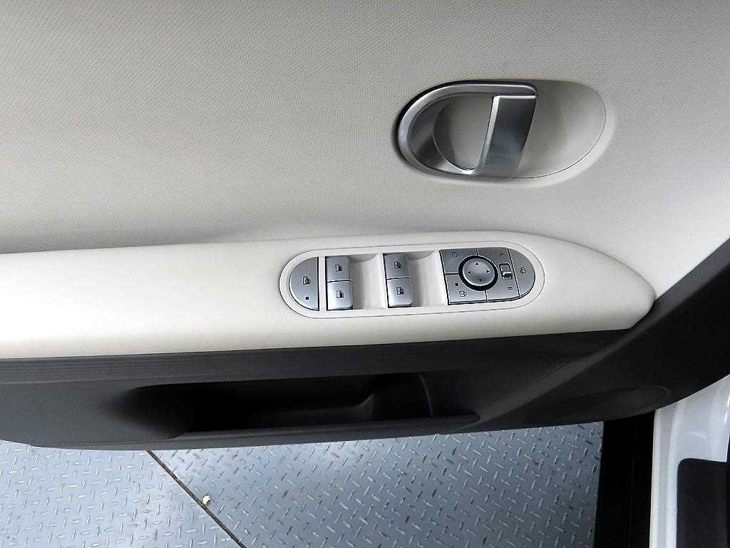 HYUNDAI Ioniq 5 - Vista 12