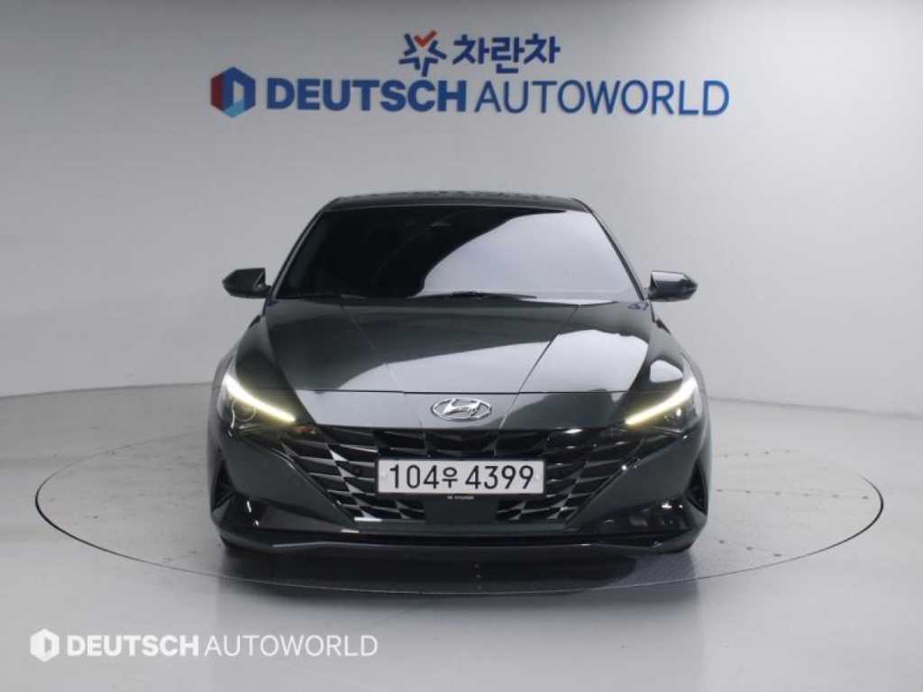 HYUNDAI Avante - Vista 2