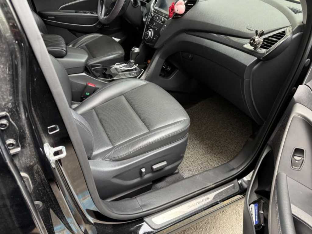 HYUNDAI Santa Fe - Vista 9